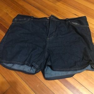 Forever 21+ plus size denim shorts size 18